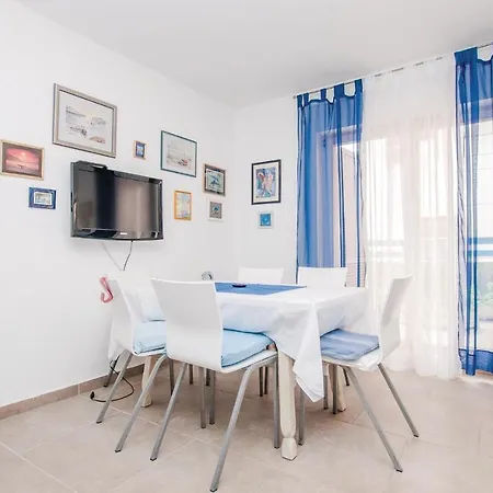 Feriehus 3 Bedroom Amazing Home In Vodice *