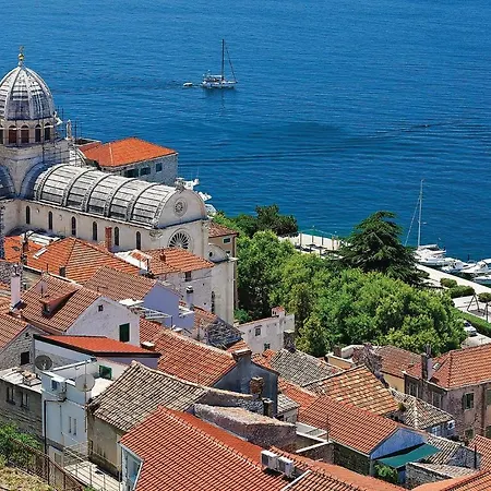 Feriehus Awesome In With Kitchen Vodice