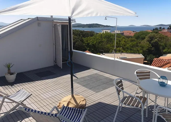 Feriehus Awesome In With Kitchen