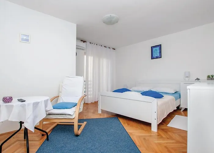 Feriehus Awesome In With Kitchen